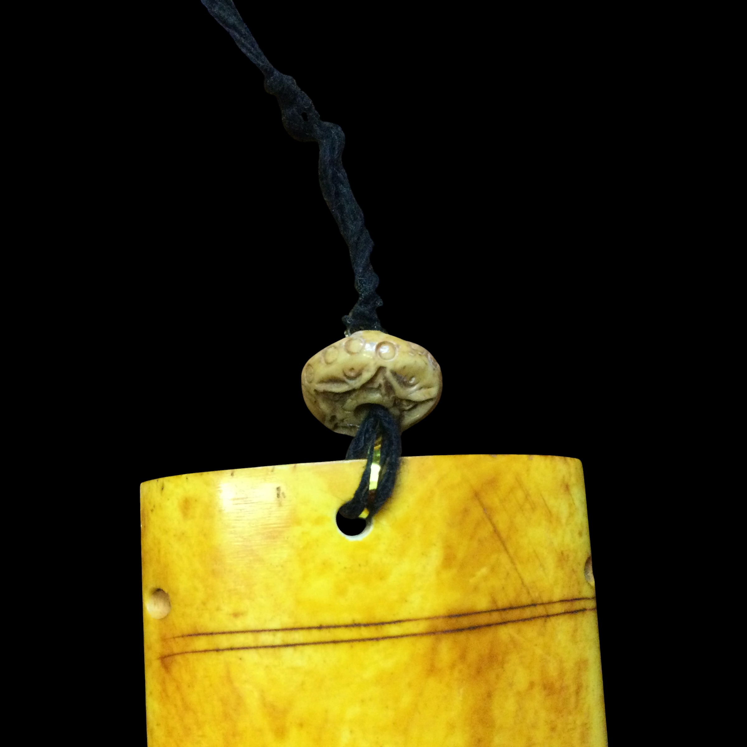 Amuleto in osso - immagine 3