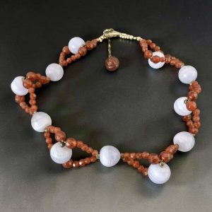 Collarino di corniola e calcedonio
